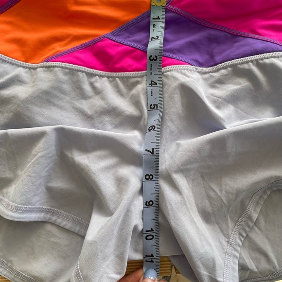 lululemon Cool Breeze Groovy Run Shorts 4.5” Size 10 - Picture 7 of 8